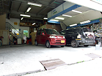 塗装ブースを完備した設備